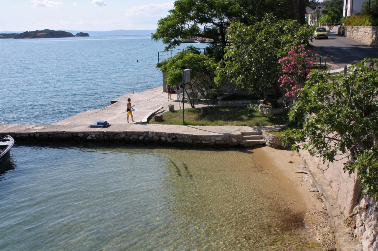 Apartments And Rooms By The Sea Supetarska Draga - Gornja, Rab - 11579 エクステリア 写真