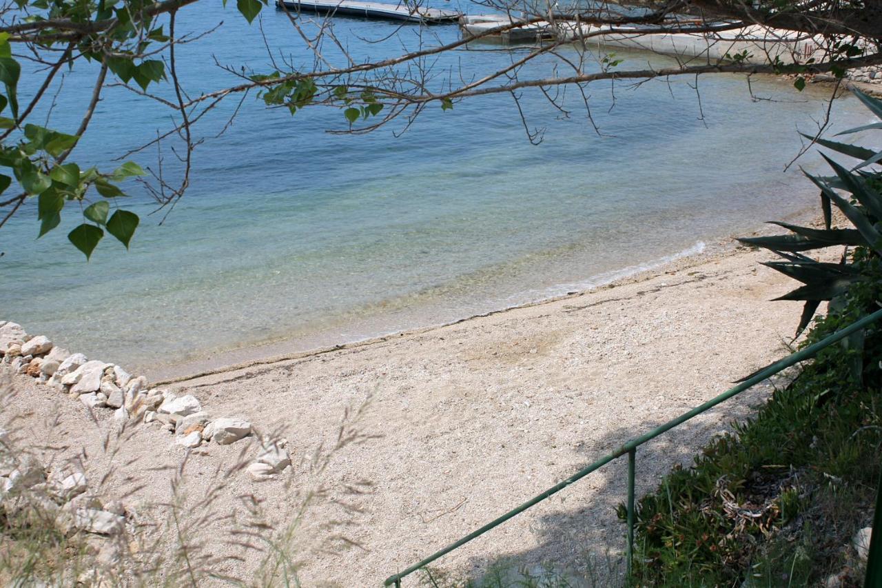 Apartments And Rooms By The Sea Supetarska Draga - Gornja, Rab - 11579 エクステリア 写真