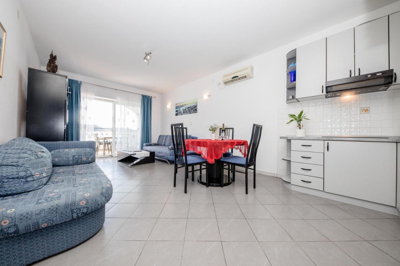 Apartments And Rooms By The Sea Supetarska Draga - Gornja, Rab - 11579 エクステリア 写真