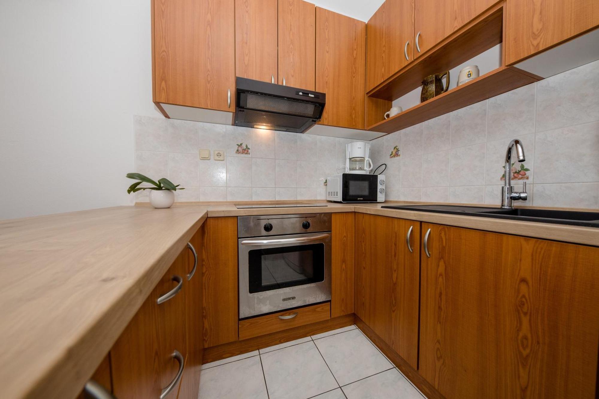 Apartments And Rooms By The Sea Supetarska Draga - Gornja, Rab - 11579 部屋 写真